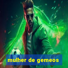 mulher de gemeos